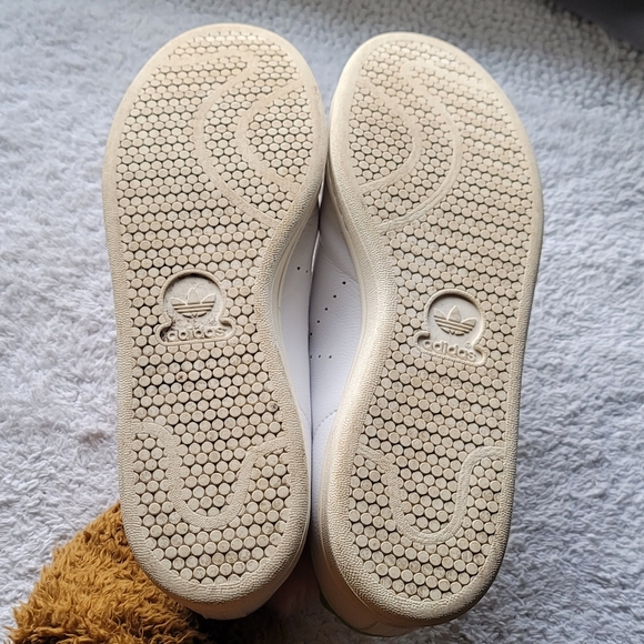 Adidas Stan Smith Miss Piggy & Kermit Shoes Men's 11 White/Pantone GZ5996 - Picture 3 of 5